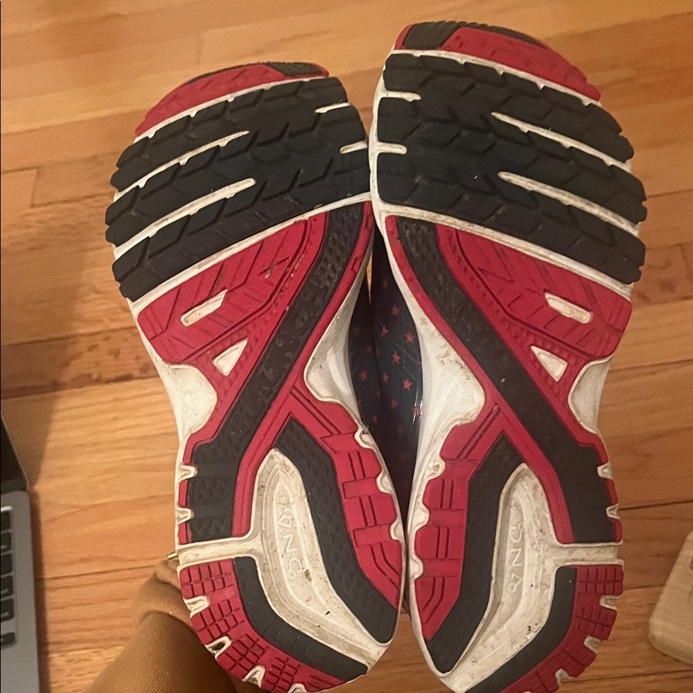 Brooks Launch Red Star Patriotic Running Shoes Sneakers - US 7.5 - Picture 8 of 8